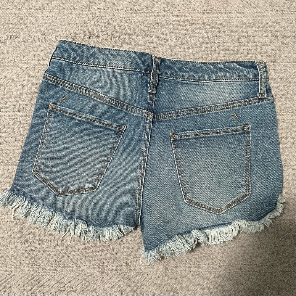 Mosimo High Rise Distressed Denim 8/29 - Picture 2 of 3